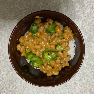 すぐにできる！焼肉のタレで納豆オクラ丼